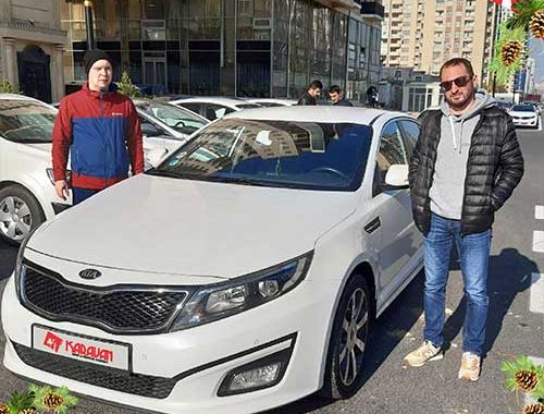 Soyuq Sibirdən Gələn Qonaqlar, Bakıda Dəbdəbəli Kia Optima Icarəyə Götürdülər. 