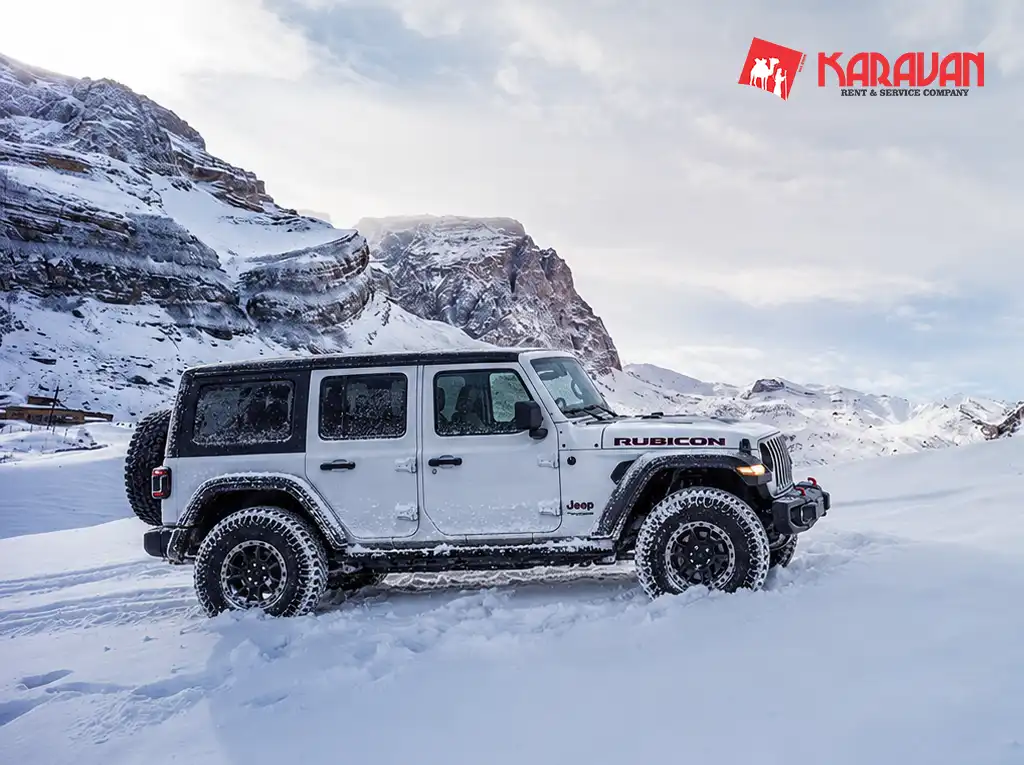 Which car to rent in Baku for the mountains: Karavan Rent A Car in Baku ranks the Land Cruiser, G63, Defender, Range Rover, Prado and five more models.